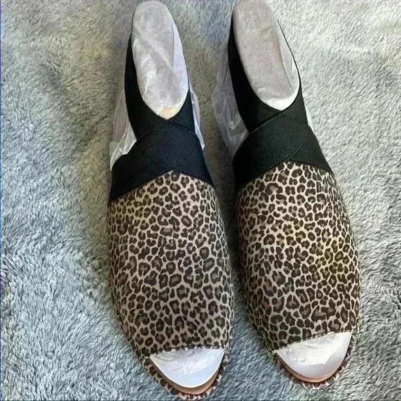 Gentle Souls by Kenneth Cole Women's Lily Ankle-Strap Elastic Sandals Size 9 NIB - Picture 6 of 9